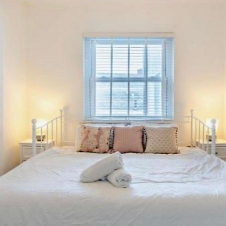 Stunning 2 Bedroom Flat Camden Londra Exterior foto