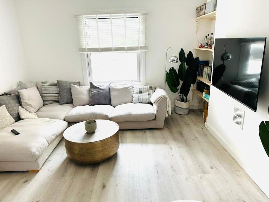 Stunning 2 Bedroom Flat Camden Londra Exterior foto